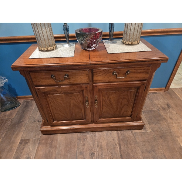 Heirloom Quality Buffet Table 42"x32" 