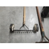 Image 4 : Lawn/Garden Items: Scotts AccuGreen 1000 Classic Drop Spreader, Aerator Rakes 