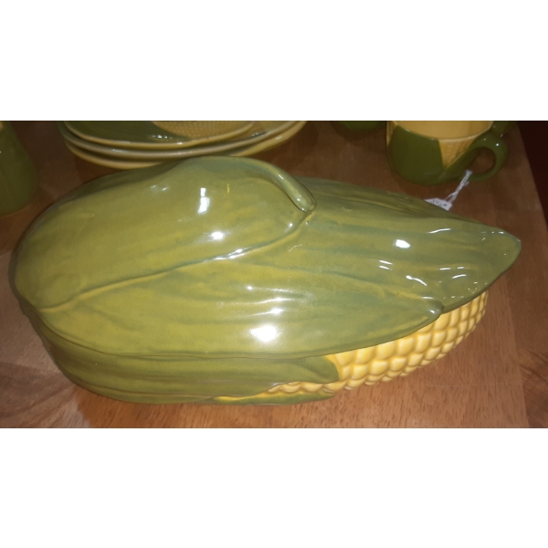 Vintage Very Desireable "SHAWNEE" Corn Pottery - Oval Covered Bowl 11 Inches by 6"   Perfect!
