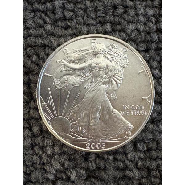 2005 United States American Silver Eagle .999 Fine Troy Ounce - Mint Condition