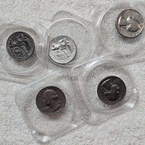 Assortment of US Quarters including State, Bicentennial, and Others FV: $12.00