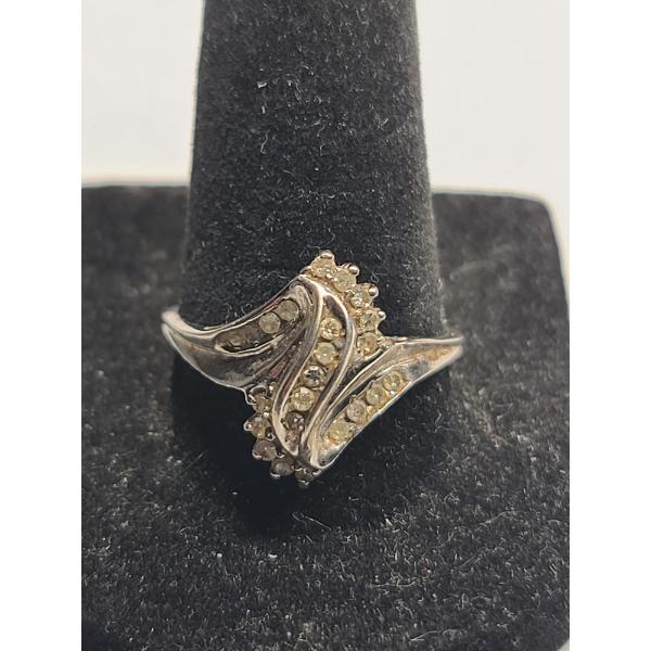 Women's 10K White Gold Bypass Pave Ring With Diamonds - Size 9 - Weight: 2.7g