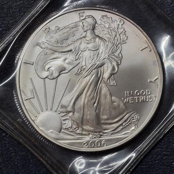 2006 United States Uncirculated Silver .999 1 Oz Eagle