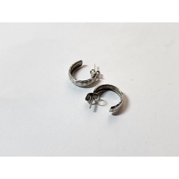 14K White Gold Hoop Earrings - Total Weight: 0.7g