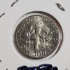 Image 4 : United States 1975 Roosevelt Dime in Uncirculated Condition With Full Bands