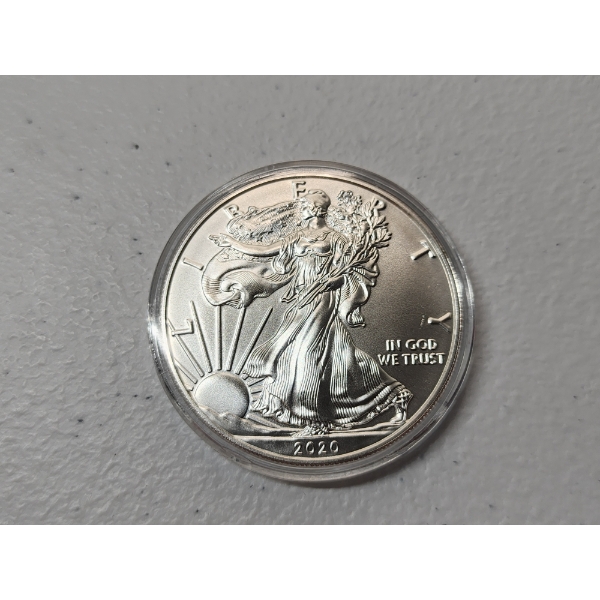 Uncirculated United States 2020 Silver American Eagle - 1 oz .999 Fine Silver Coin in Capsule
