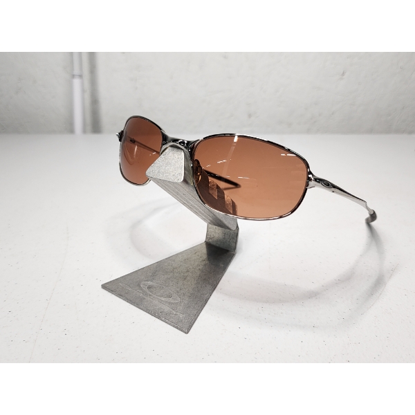 Vintage Oakley Wire Frame Sunglasses Amber-Colored Lenses Chrome Silver Frame - With Microfiber Bag