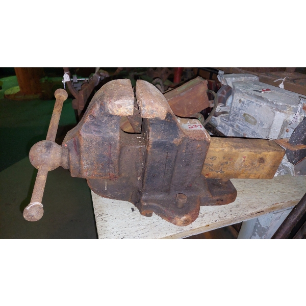 Antique Large Working Bench Vise - As Shown