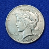 Image 1 : United States 1935 Silver Peace Dollar - 90% Silver 
