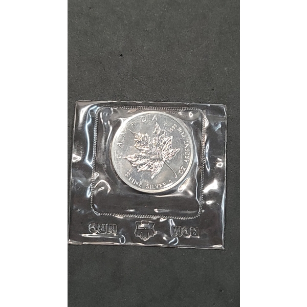 Sealed 1989 $5 1 Oz 9999 Silver Elizabeth II Canadian Maple Leaf Round