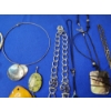 Image 6 : Lot of Assorted Costume Jewelry: Necklaces, Pendants, Bracelets
