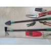 Image 5 : Large Lot of Assorted Gardening Tools Including Scott's Extendable Shovel & Hoe