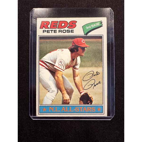 1977 Topps Pete Rose Baseball Card #450 In Protective Holder - Mint Condition