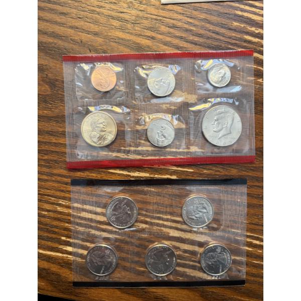 U.S. Mint UNC Coin Sets 2005 & 2006 Philadelphia & Denver - FV $ 13.62 - One Dollar - Half Dollar - 