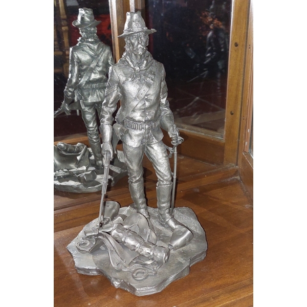 Old West Cowboys - Cast U S Soldier Statue - App 10" Tall In Ex Condition