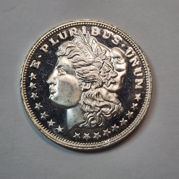 Morgan Dollar Design Silver Trade Unit One Troy Ounce .999 Fine Silver Round 