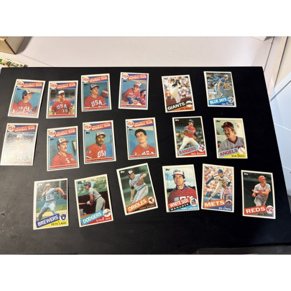 1985 Topps Baseball Cards - Includes Tim Flannery - Bill Russel - Bobby Meacham - Mike Scott 