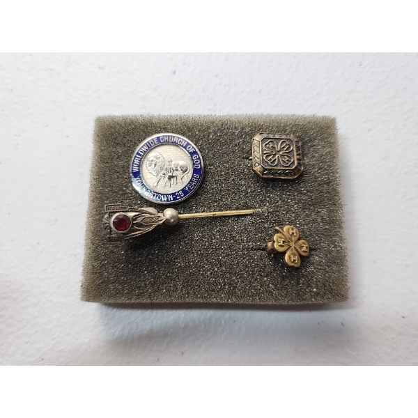 4 Assorted Pins Including 4-H 10K Gold Clover Pin 1.1g