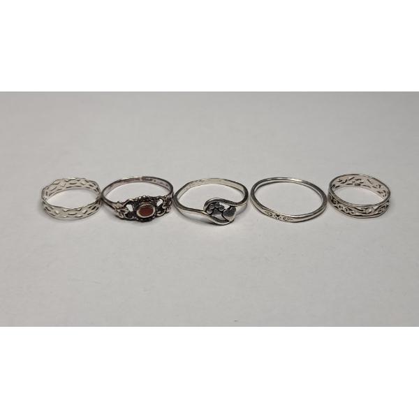 Collection of Assorted Sterling Silver Women's Rings - Total Weight: 6.0g