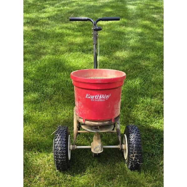 Earthway Rolling Seed Spreader