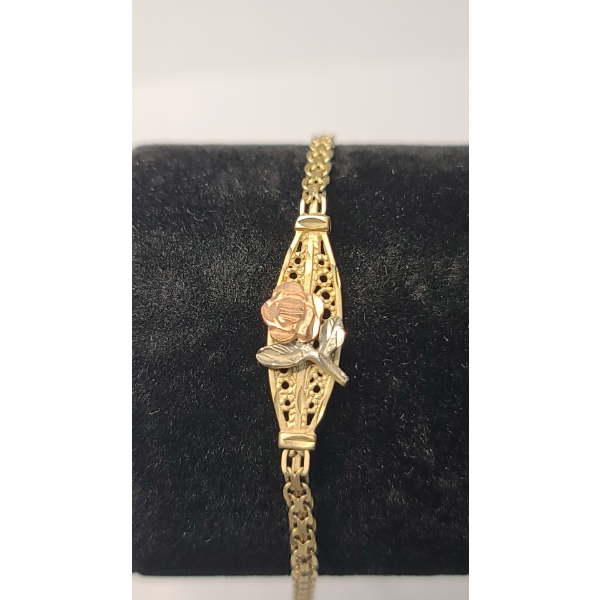10K Gold Tricolor 7" Black Hills Gold Filigree Rose Bracelet - Weight: 3.2g