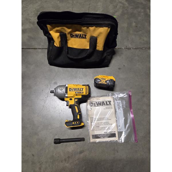 Like New DeWalt 20 VMax XR With Battery & Tote