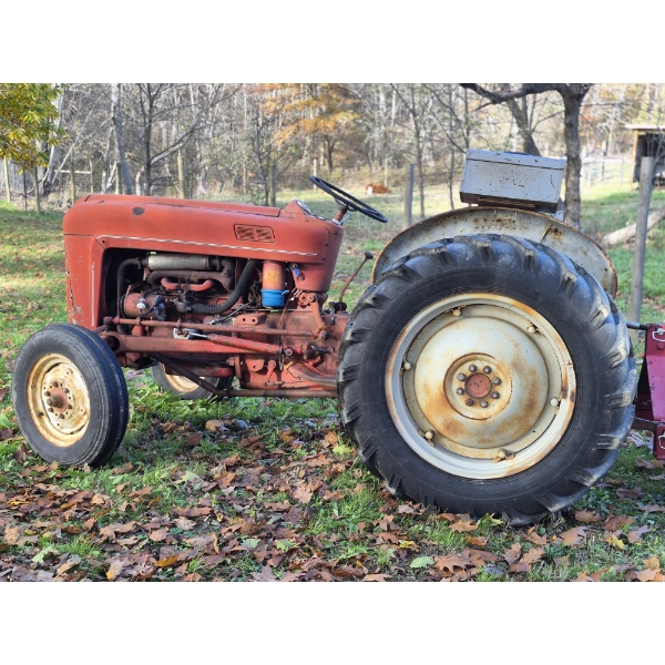  Older Ford Workmaster 601 Tractor Hi/Lo Sherman Transmission - Gasoline Motor - Great Working Cond