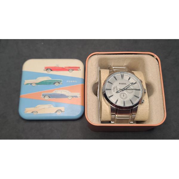 Fossil Men's Silver-Tone Chronograph Dial Quartz Wristwatch In Original Tin Case - Model FS4359