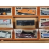 Image 20 : Vintage Tyco Electric Train Set with Cars, Tracks, and Accessories