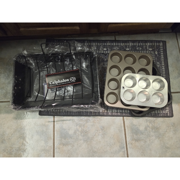  Top Of The Line Calphalon New Roaster & Muffin Pans