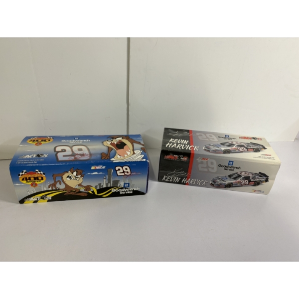 GM Goodwrench Service Limited Edition Adult Collectable 1:24 Scale Stock Car - Monte Carlo 400 