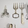 Image 4 : 3lb Collection consisting of Antique and Vintage Silverplated Serving Pieces