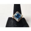 Image 1 : Stunning 10K Gold Ring with Diamonds and Large Topaz Gemstone Total Weight 4g - Size 7.5