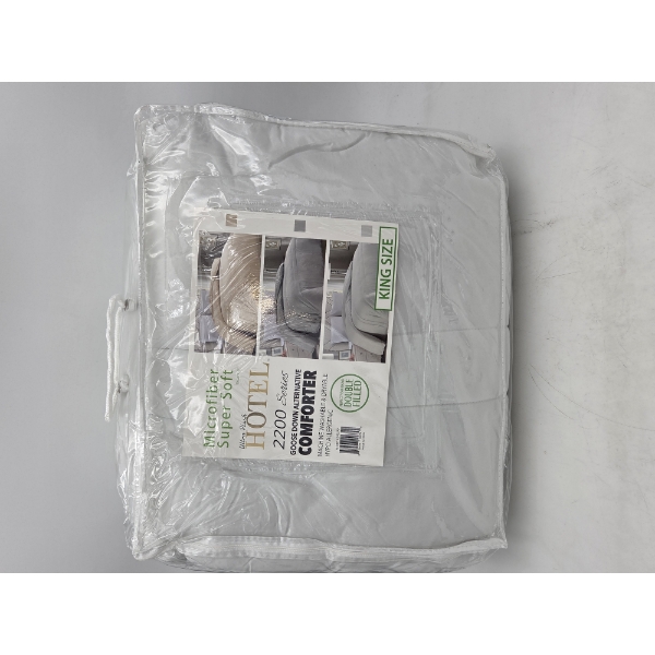 Brand New Ultra Plush King Size Microfiber Comforter In White