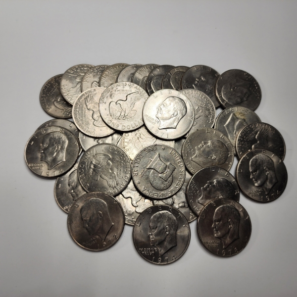 x34 Assorted United States Eisenhower Dollars - FV: $34.00
