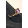 Image 3 : 14K Yellow Gold Women's Ring With Amethyst - Size 6 - Weight: 4.0g