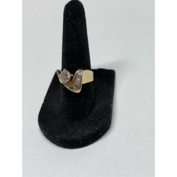 Gorgeous 14K Gold -Diamond Ring with Bypass Design - Size 7 - 5.9 Grams