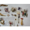 Image 3 : Lot of Over 20 Assorted Gold-Tone Pins