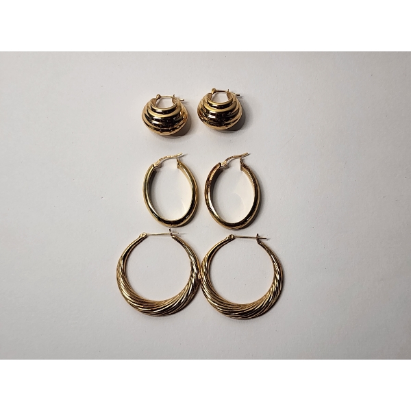 3 Pairs of 14K Gold Earrings TW: 9.0g