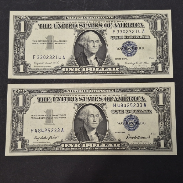 U.S. VINTAGE CURRENCY - 2 PCS - 1957 AU BLUE SEAL & 1957-A  UNCIRCULATED $1 SILVER CERTIFICATES 