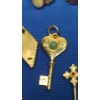 Image 8 : Assorted Costume Jewelry Pieces 