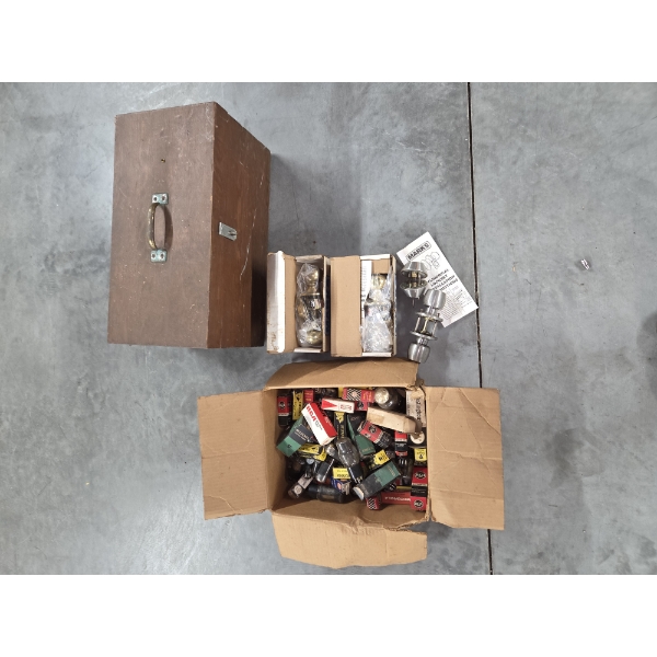 Fuses, Wooden Box, Two New Locking Handles 