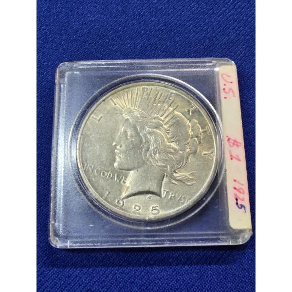 1925 Silver Peace Dollar - Excellent Condition in Case