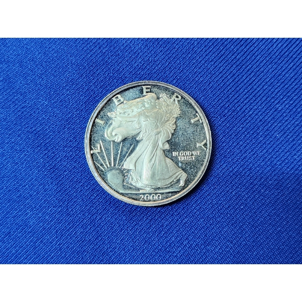 "The Dawn Of A New Millennium" 2000 American Eagle Design 1 Troy oz .999 Fine Silver Round