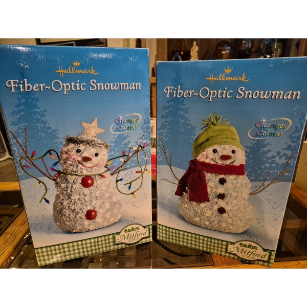 2 Piece Illumminated Snowmen In Box - As Shown