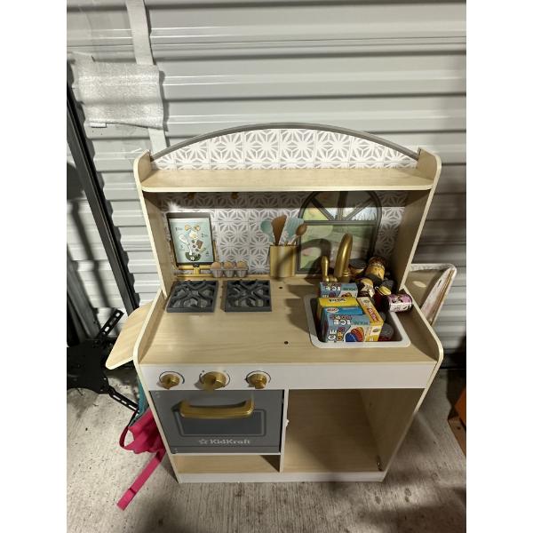 KidKraft Play Kitchen