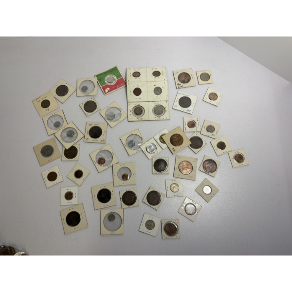 Assorted Foreign Coins - Ecuador - Island Aurar - Great Britain 