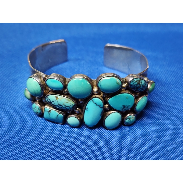 ~ INCREDIBLE STERLING SILVER & TURQUISE BANGLE STYLE BRACELET WEIGHING 56.5 Grams ~