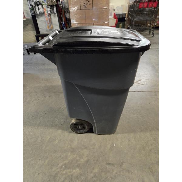 Large Plastic Wheeled Garbage Can With Lid
