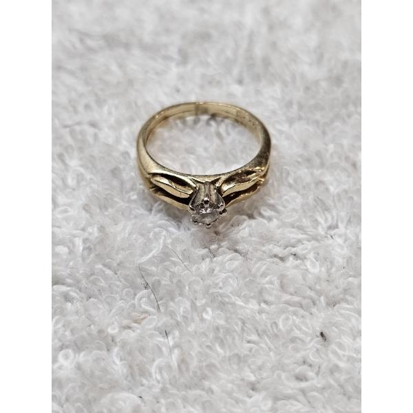 Vintage 14K Yellow Gold Diamond Engagement Ring - Size 5 - 3.2g